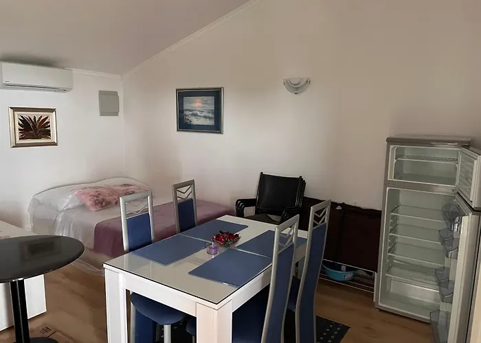 Tj-sugic Apartament *